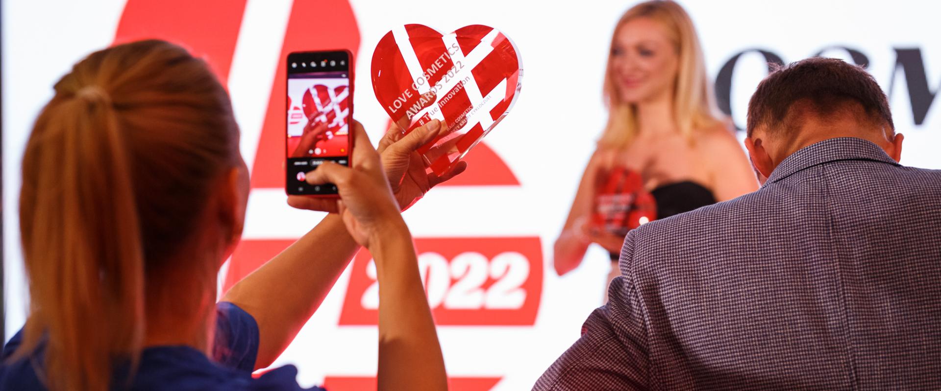 Zgłoś się do Love Cosmetics Awards 2023 i zostań gwiazdą niebanalnej kategorii